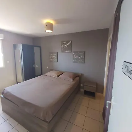 Zen Apartment *